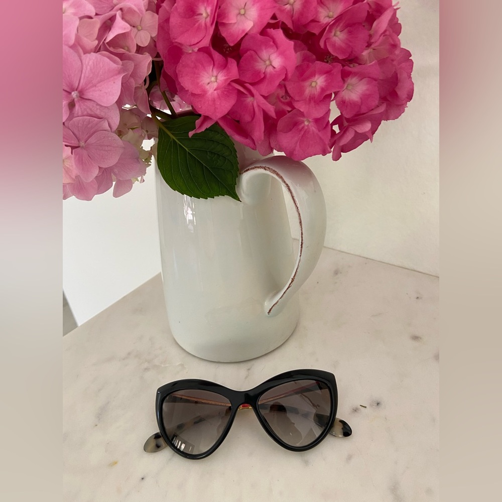 MIU MIU MADD IN ITALY SUN GLASSES